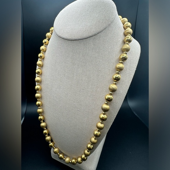 Vintage Signed Napier Gold Tone Textured Beaded/Ball Necklace 22" Drop - Picture 7 of 10